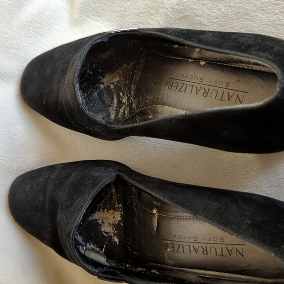 Naturalizer black suede shoes, 2 inch heel, size 7M - Picture 5 of 6